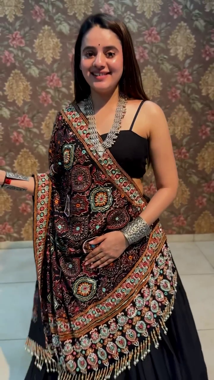 Elegant Black Ghaghra Choli with Intricate Multicolor Mirror Work Dupatta – Perfect for Navratri & Festive Nights