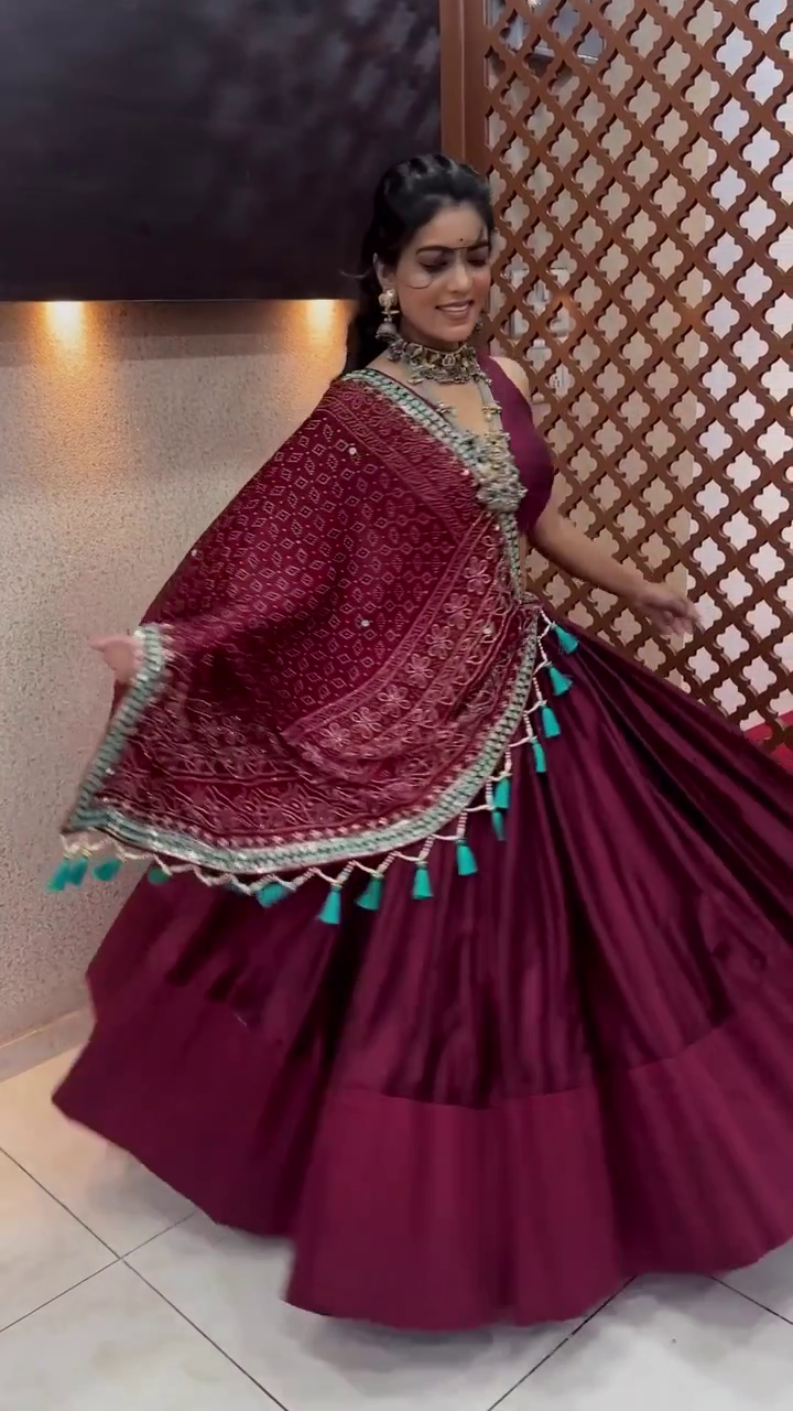 Rich Maroon Ghaghra Choli with Traditional Embroidered Bandhani Dupatta & Tassels – Perfect for Festive Glam