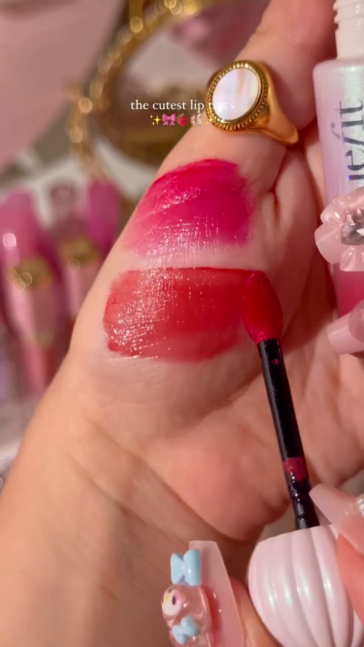 The Cutest Lip Tints – Benefit SplashTint Moisturizing Dewy Lip Tint for a Natural, Soft Finish with Long-lasting Color. Perfect for a Fresh, Hydrated Look.