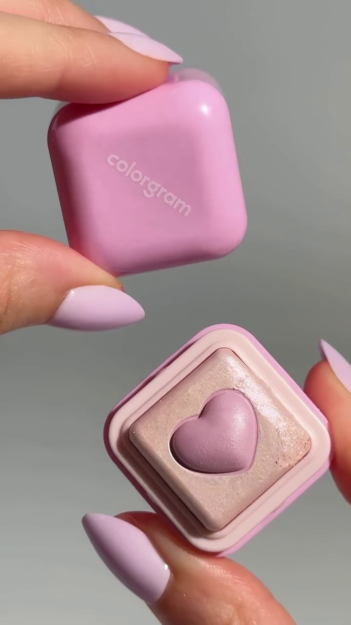 Colorgram Heart Shaped Blush – Cute Pink Packaging with a Soft and Shimmery Formula for a Natural Glow