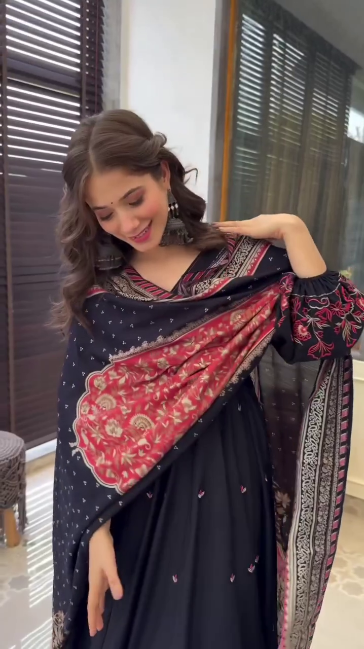 Elegant Black Anarkali with Intricate Embroidery and Beautiful Printed Dupatta, Perfect for Evening Events and Festive Occasions
