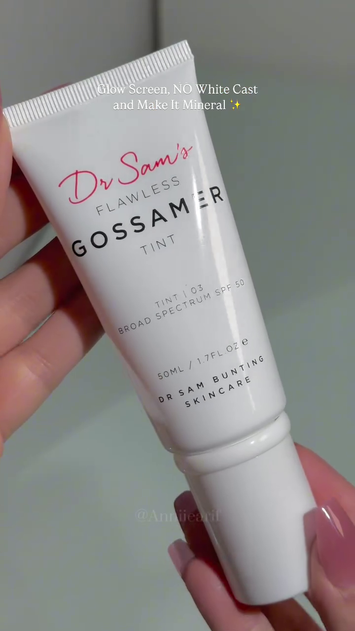 Flawless Gossamer Tint SPF 50 – A Glowing Mineral Foundation with No White Cast, Providing Lightweight Coverage and Sun Protection