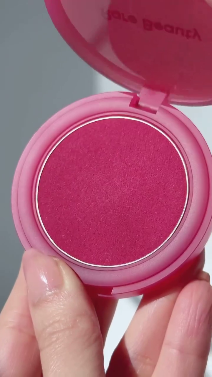 Viseart Powder Blush – Soft, Pigmented Pink Blush for a Fresh, Natural Glow.